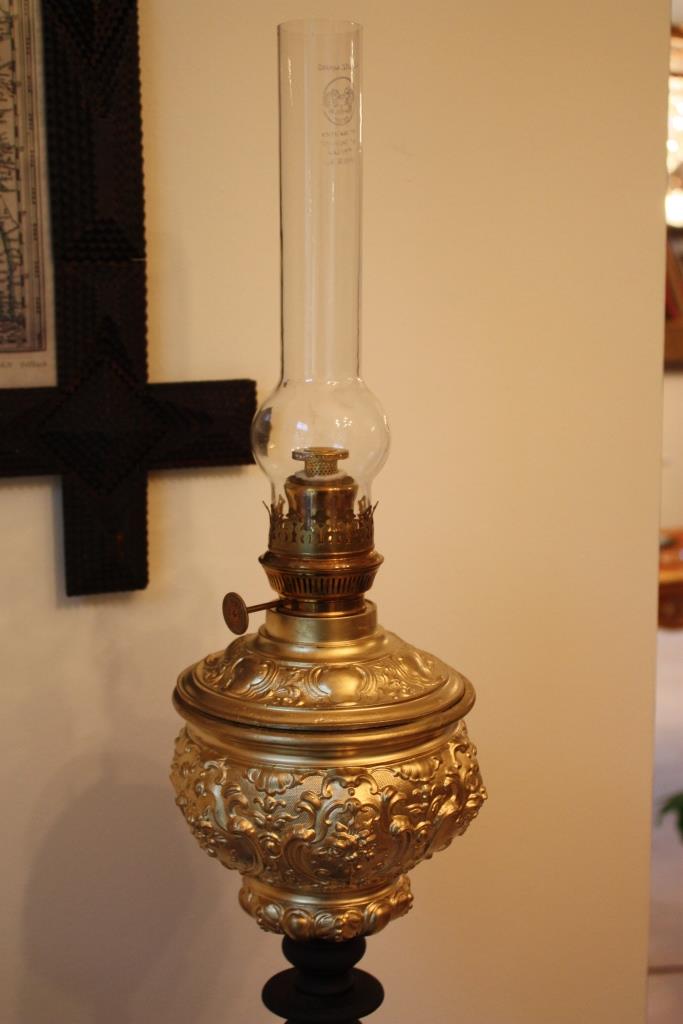 antike Stehlampe Petroleum - Antik-Lampen - Verkauf und Restauration